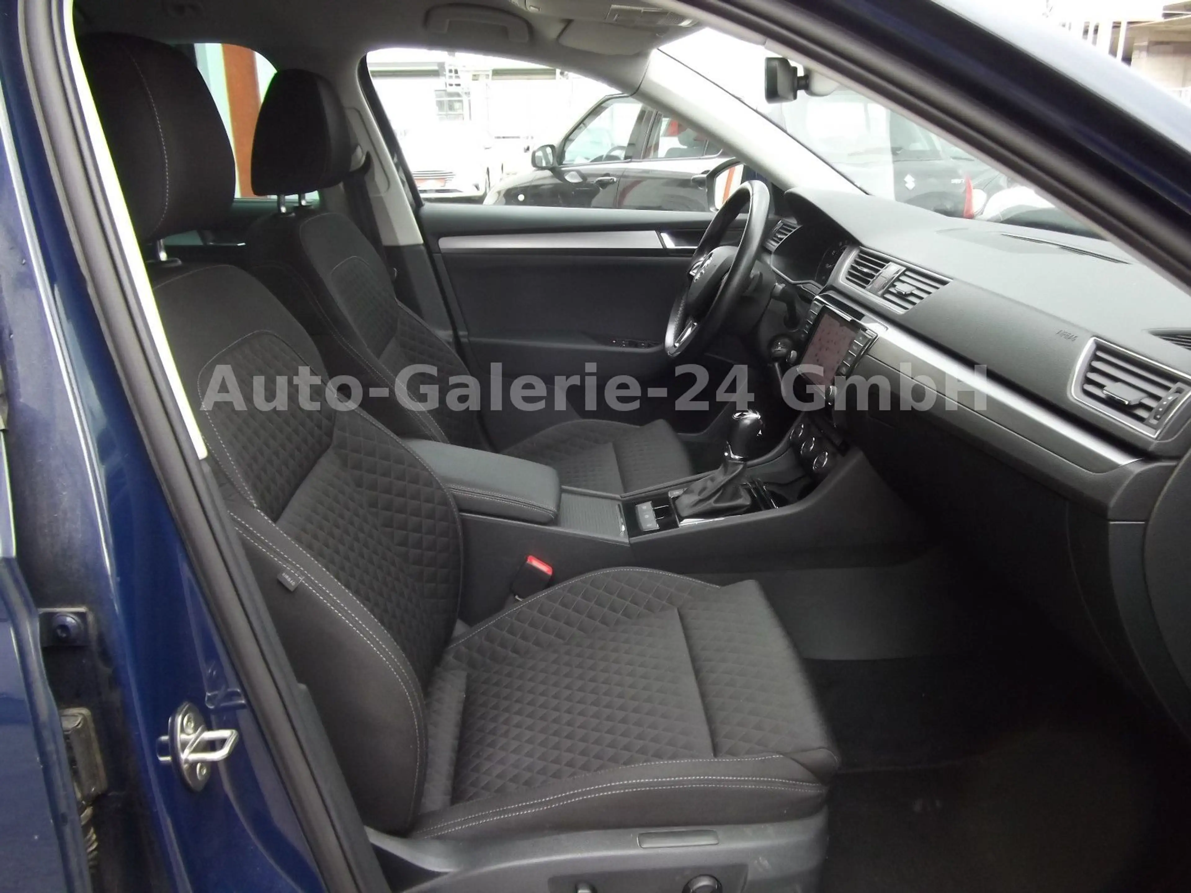 Skoda Superb 1,8 Combi Automatik, Navi, — photo 15