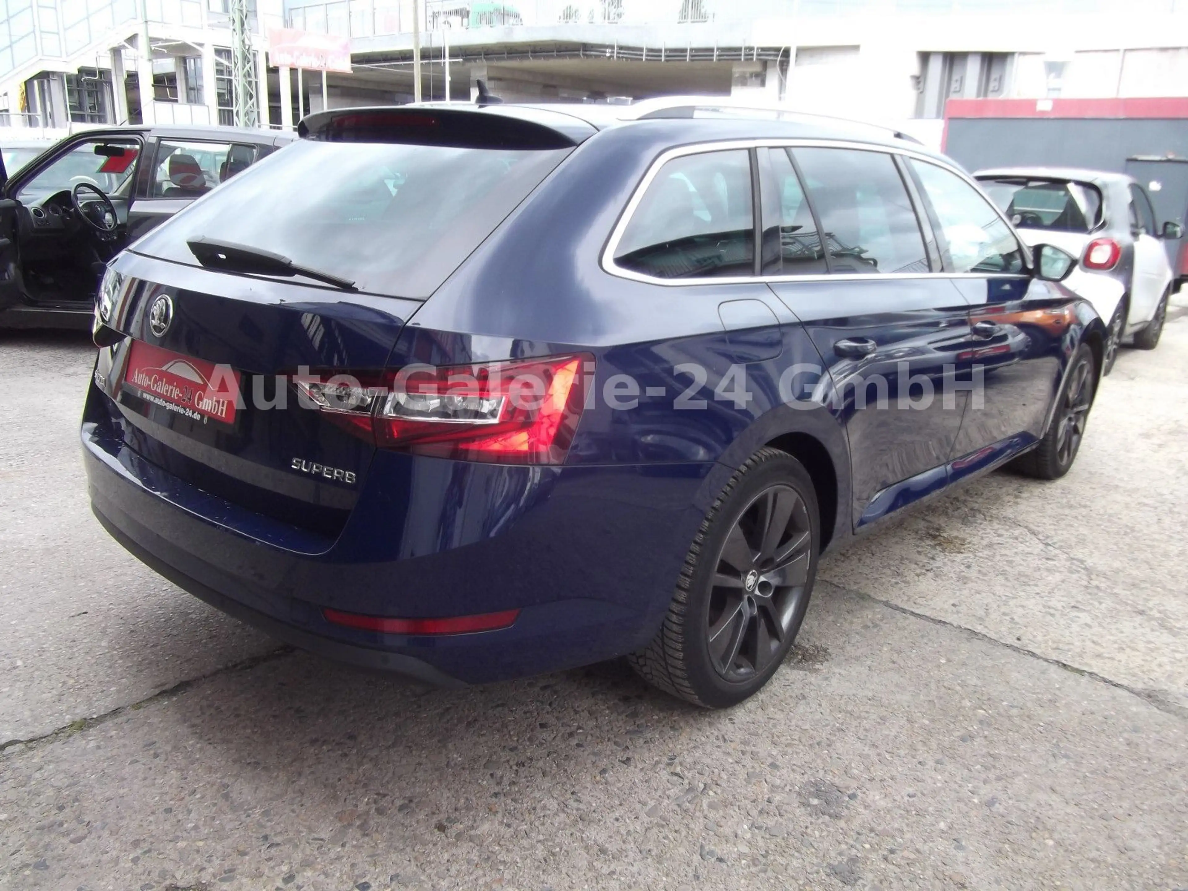 Skoda Superb 1,8 Combi Automatik, Navi, — photo 5