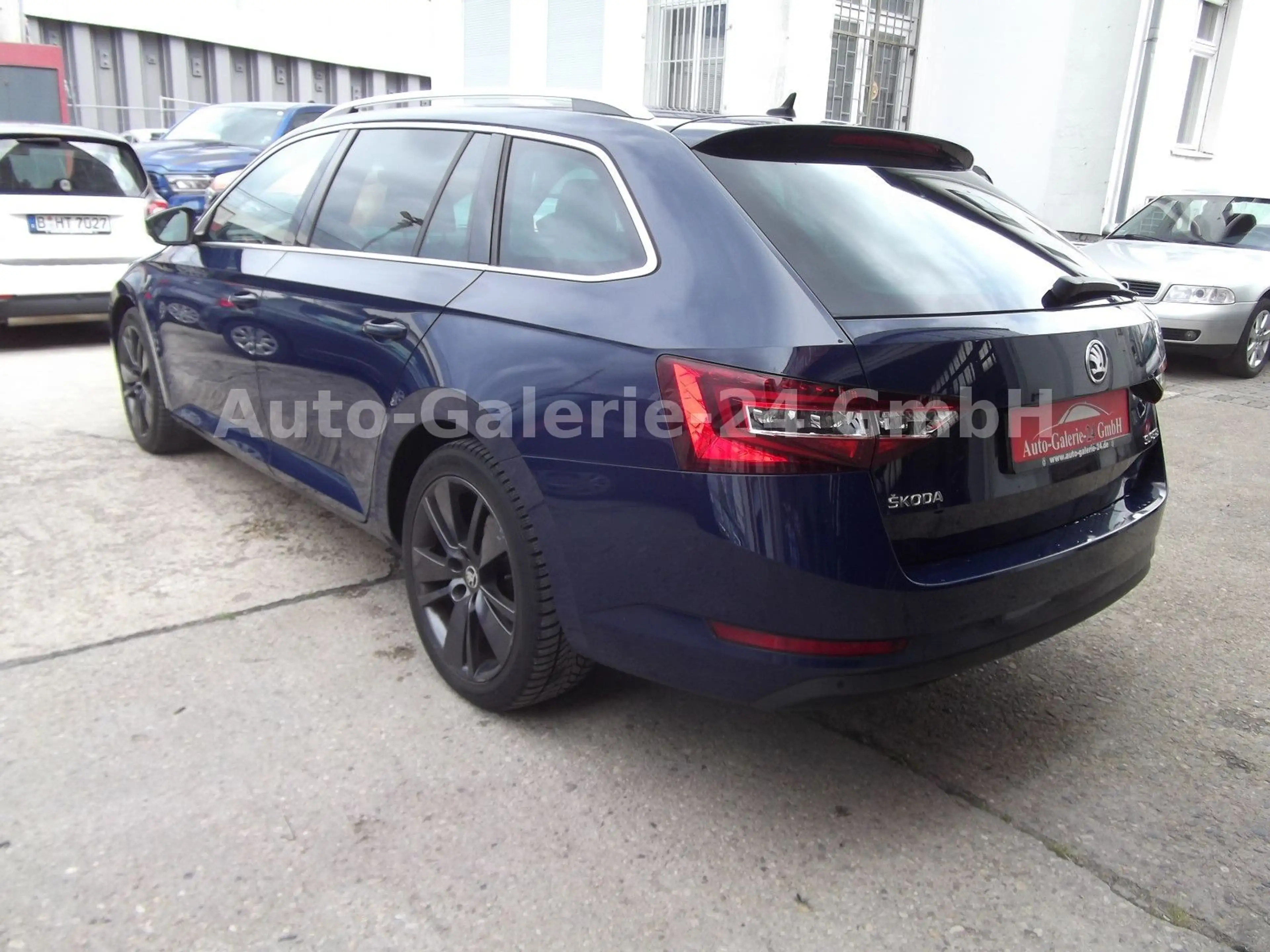 Skoda Superb 1,8 Combi Automatik, Navi, — photo 4