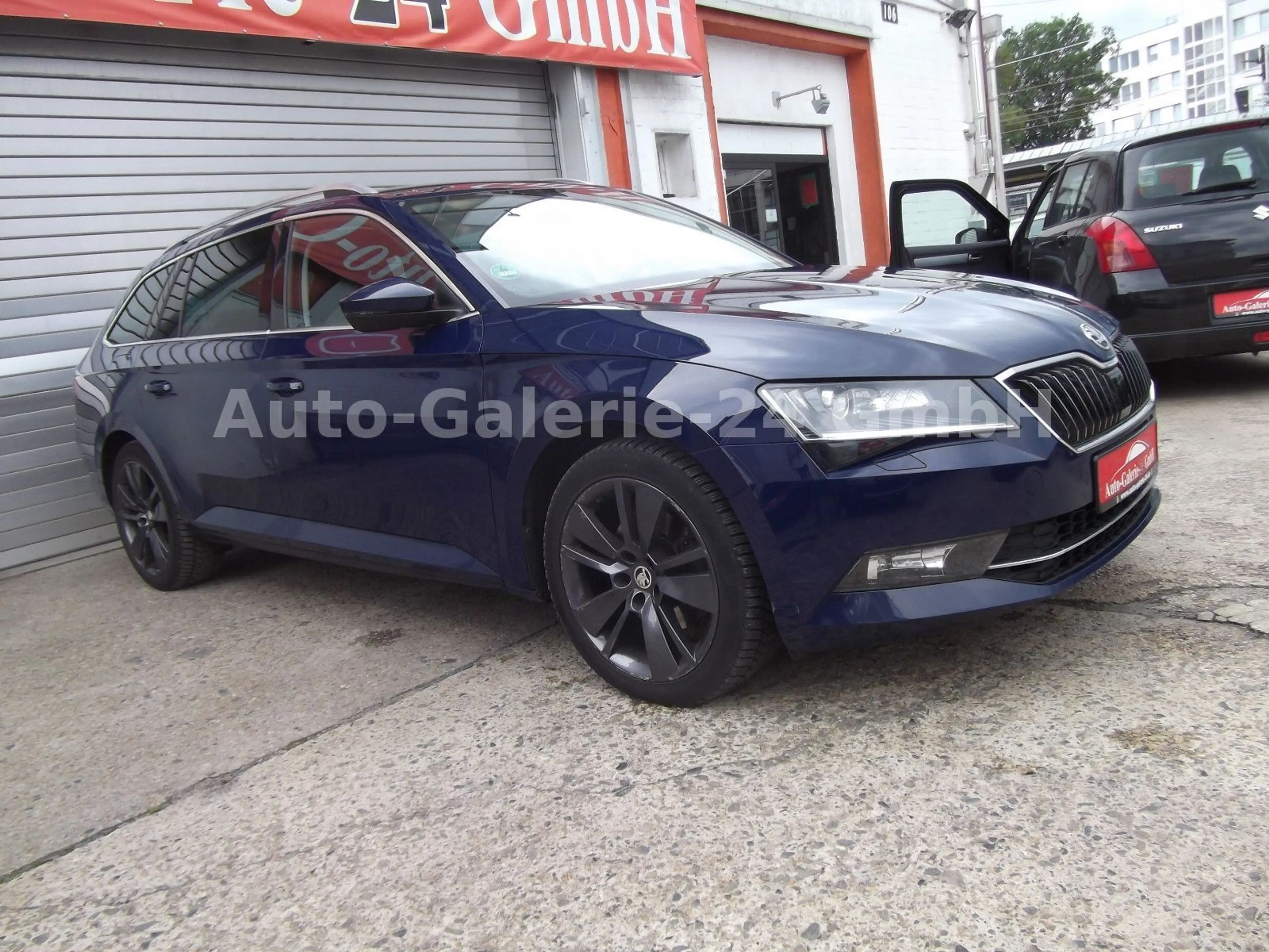 Skoda Superb 1,8 Combi Automatik, Navi, — photo 2