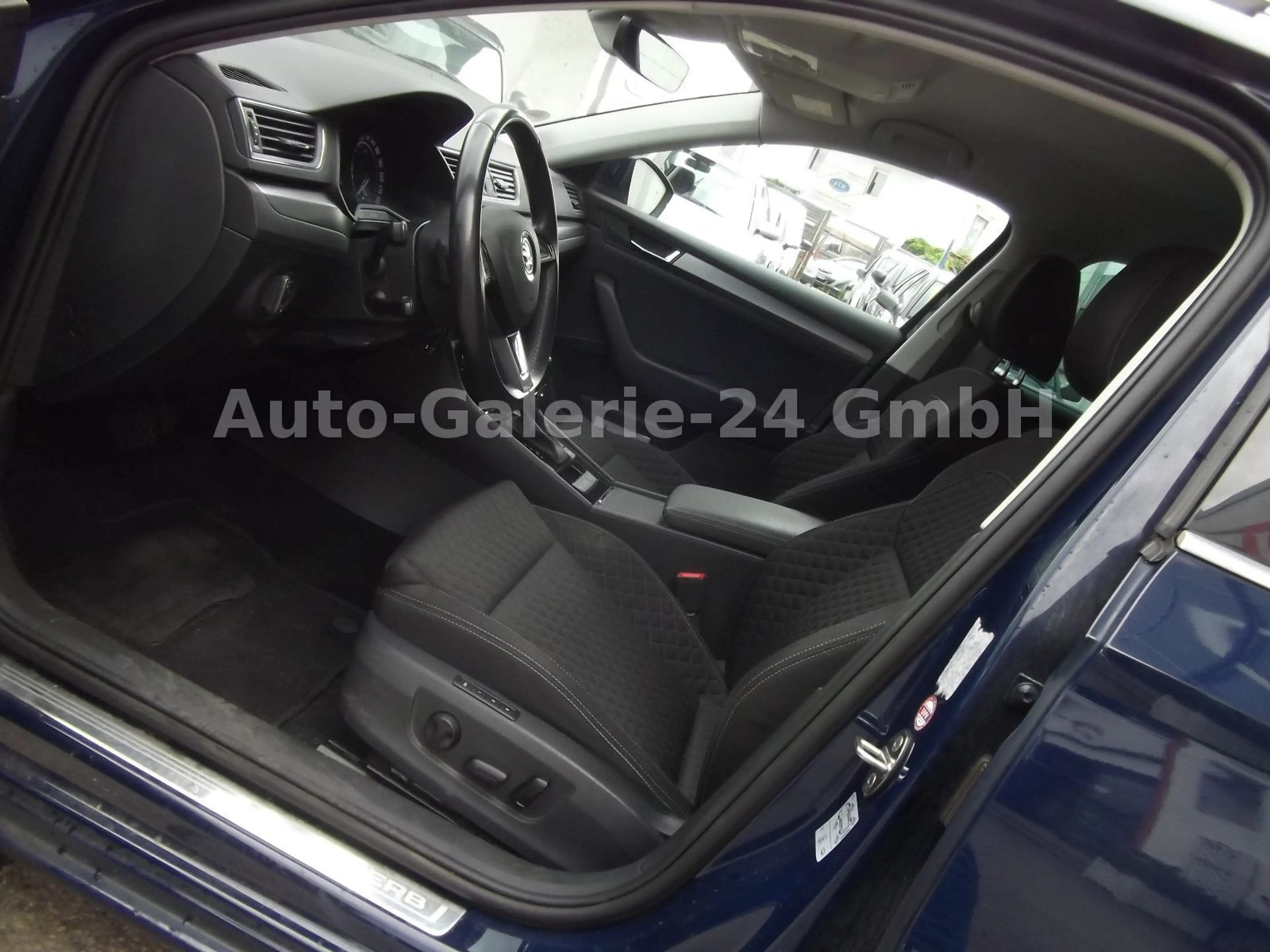 Skoda Superb 1,8 Combi Automatik, Navi, — photo 10