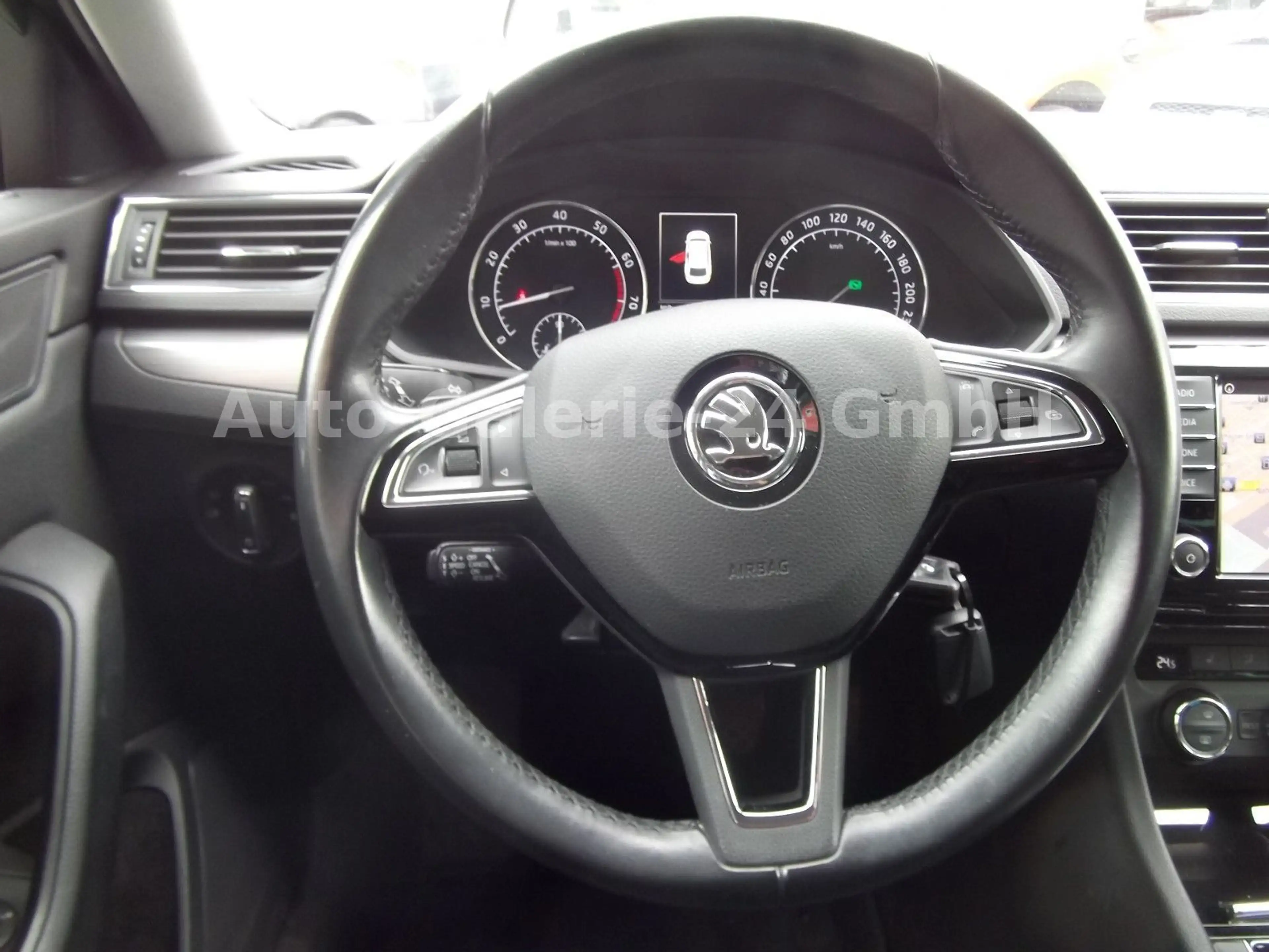 Skoda Superb 1,8 Combi Automatik, Navi, — photo 11