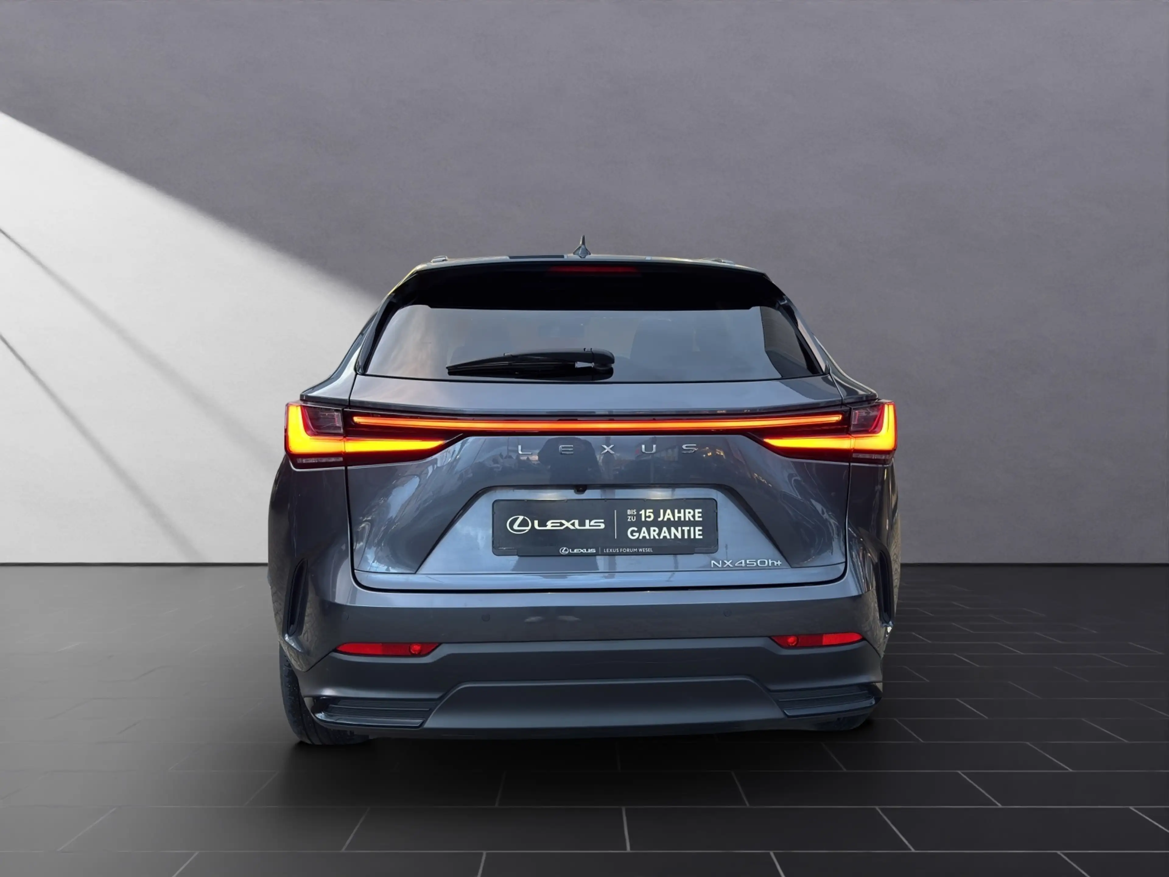 Lexus NX 450h+ +*E-Four*SHZ*CARPLAY*NAVI* 15J-GARANTIE* — photo 4