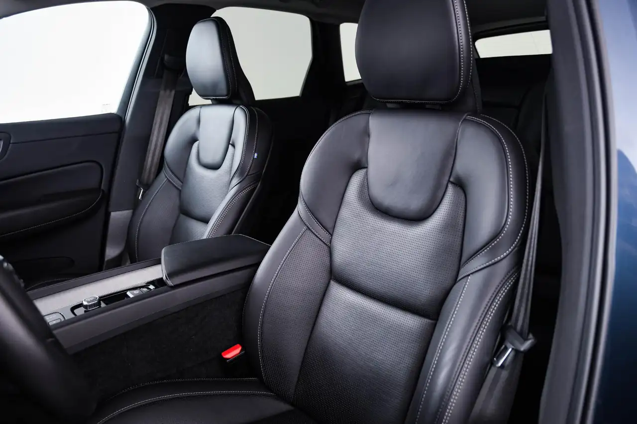 Volvo XC60 2.0 T6 Plug-in hybrid AWD Inscription Trekhaak P, миниатюра 17
