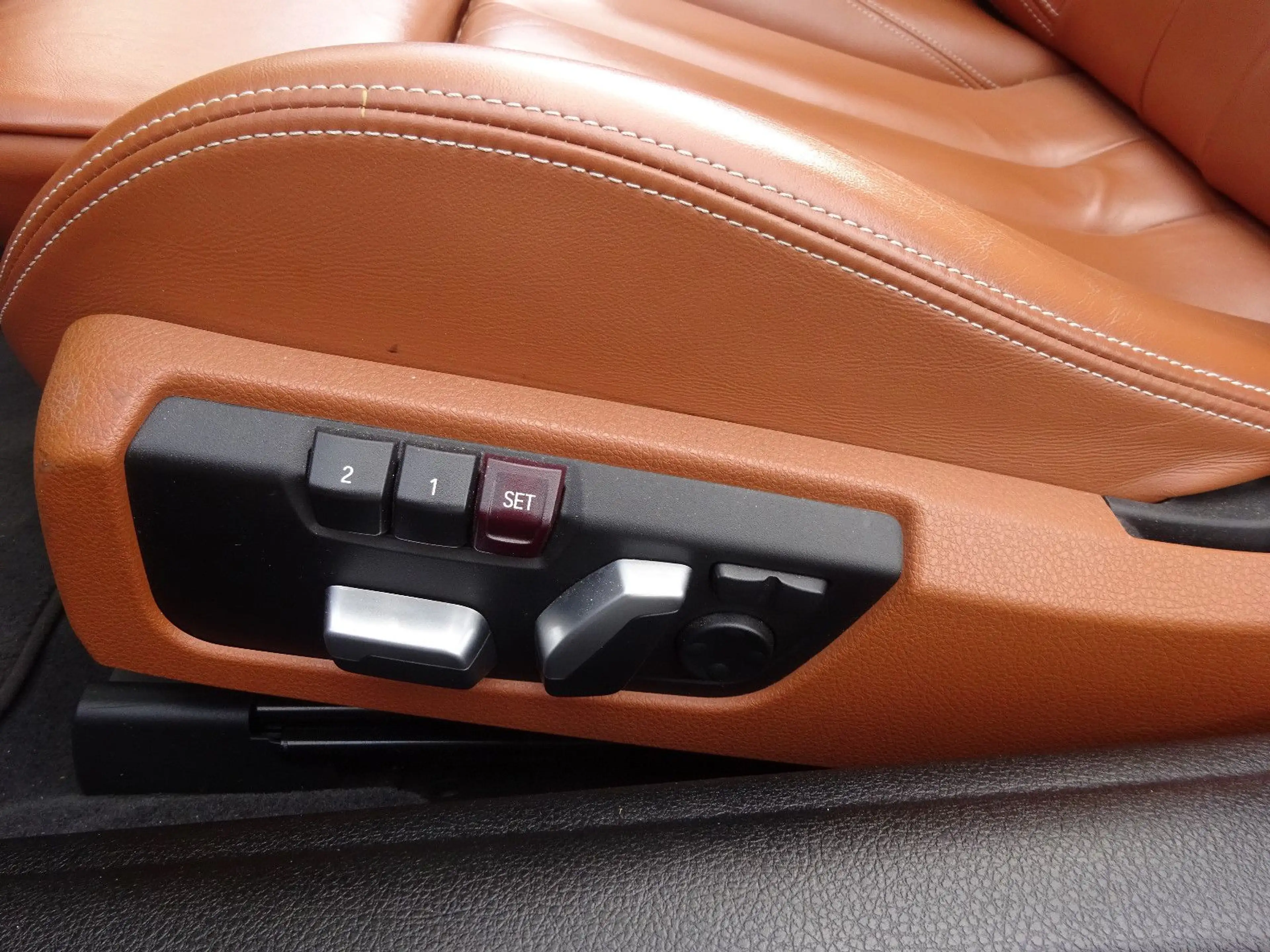 BMW M4 CABRIO COMPETITION LCI (NO OPF) INDIVIDUAL — photo 17