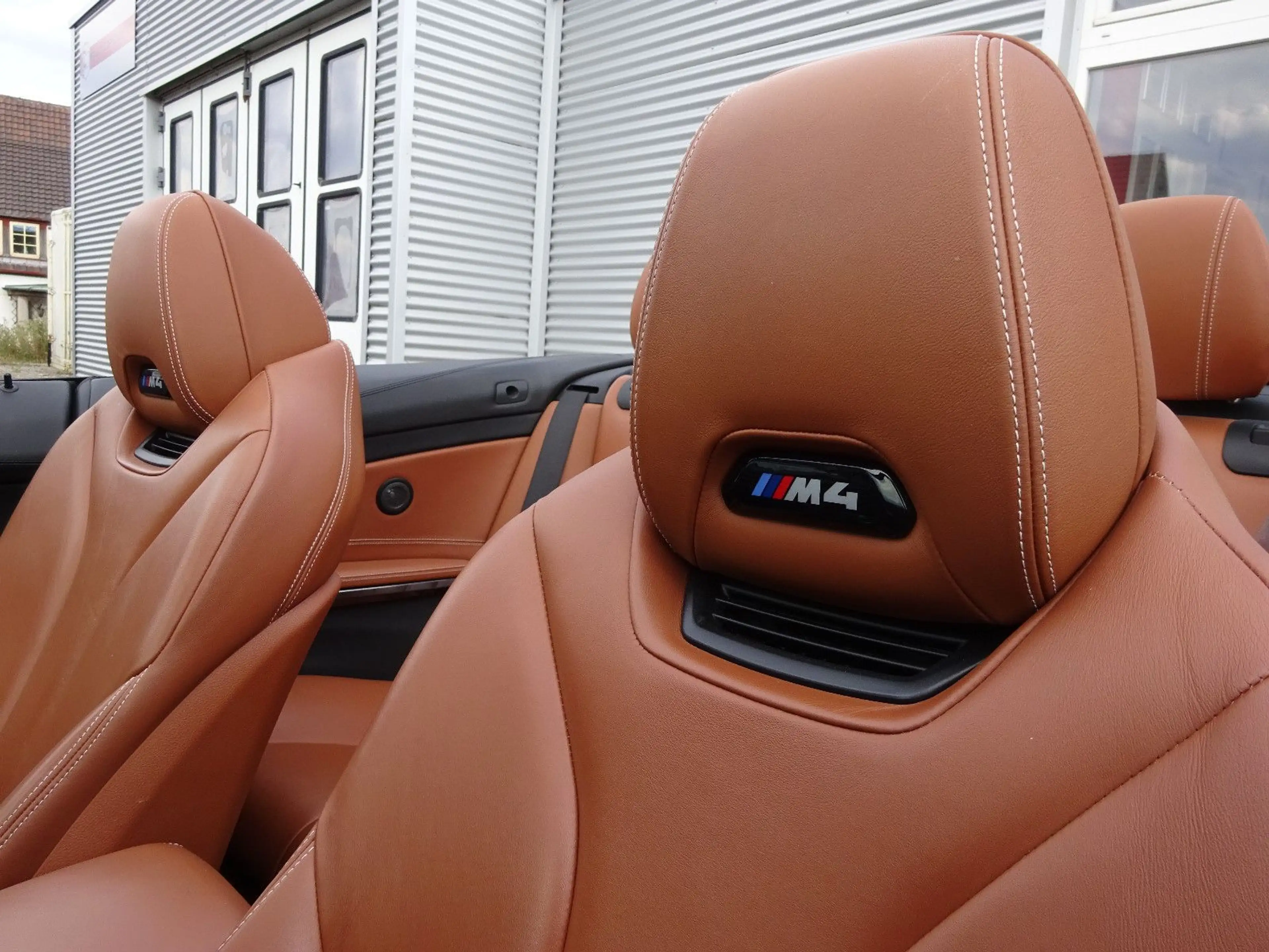 BMW M4 CABRIO COMPETITION LCI (NO OPF) INDIVIDUAL — photo 22