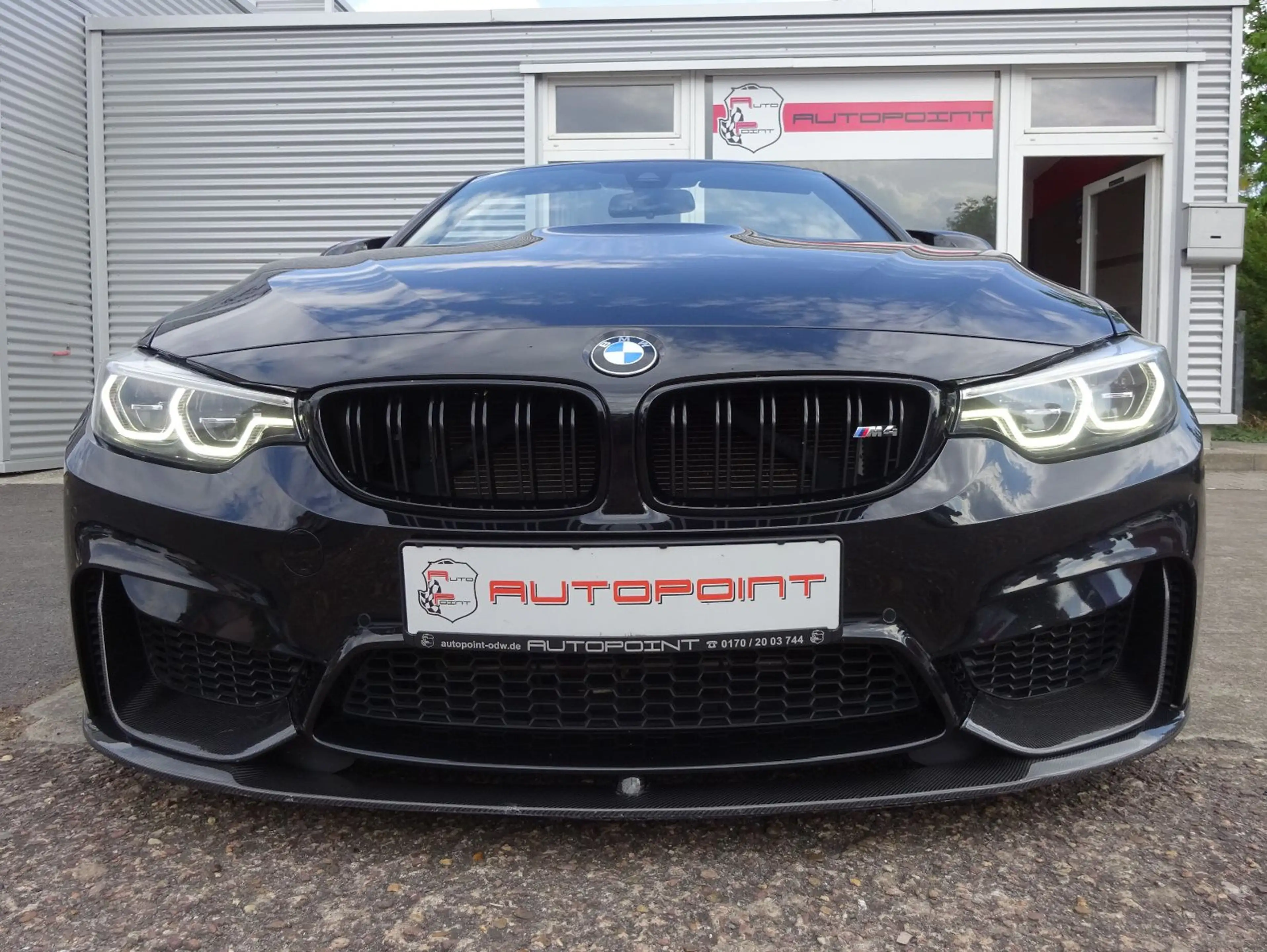 BMW M4 CABRIO COMPETITION LCI (NO OPF) INDIVIDUAL — photo 2