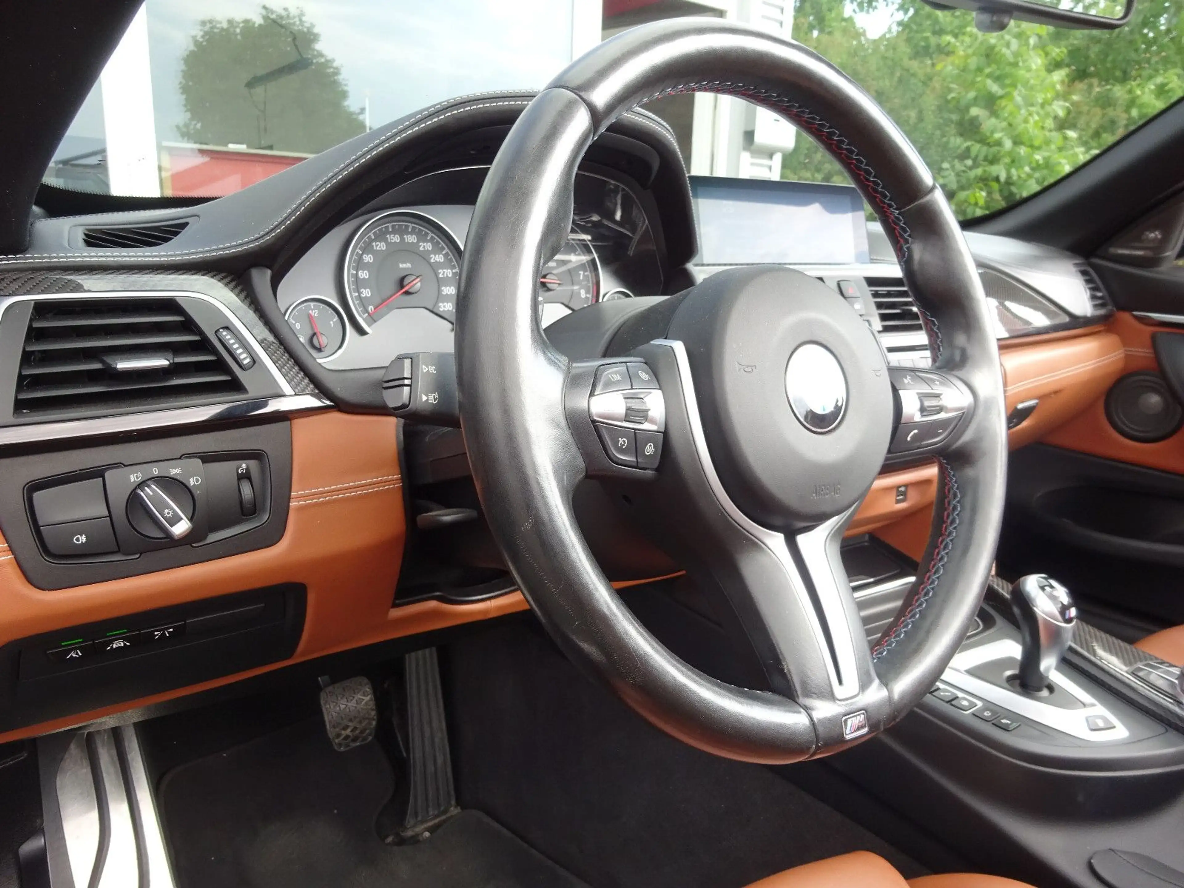 BMW M4 CABRIO COMPETITION LCI (NO OPF) INDIVIDUAL — photo 13