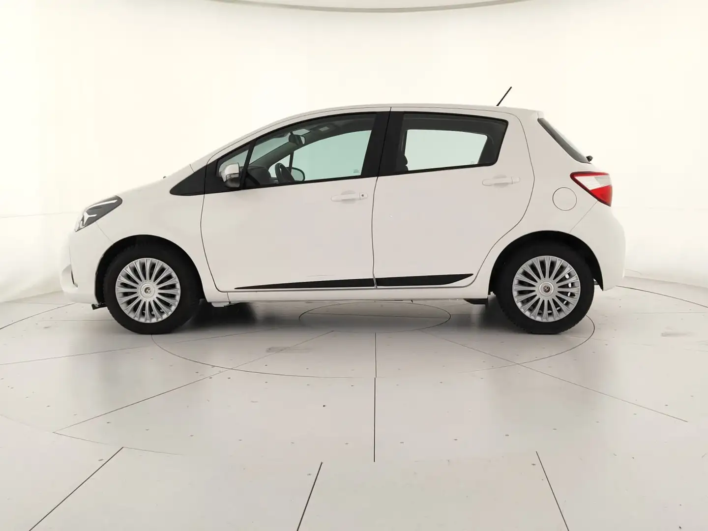 Toyota Yaris 5 porte 1.0 vvt-i active - 2
