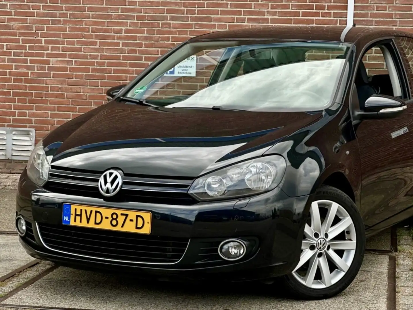 Volkswagen Golf 1.4 TSI Highline Zwart - 2