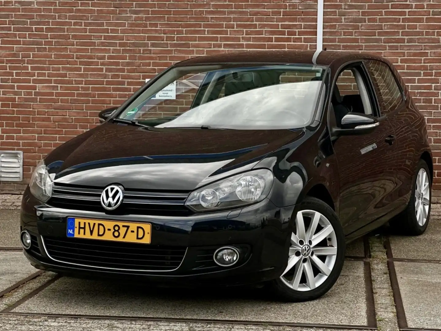 Volkswagen Golf 1.4 TSI Highline Zwart - 1