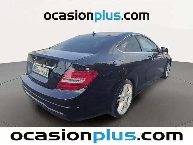 Mercedes-Benz C-Class view 4
