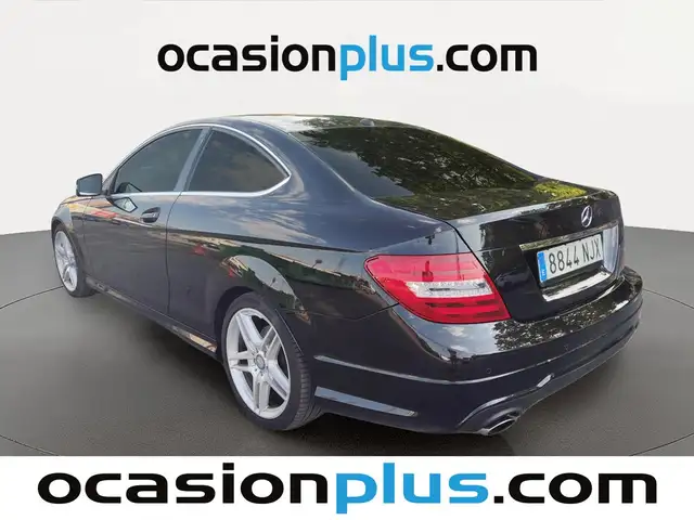 Mercedes-Benz C-Class view 3