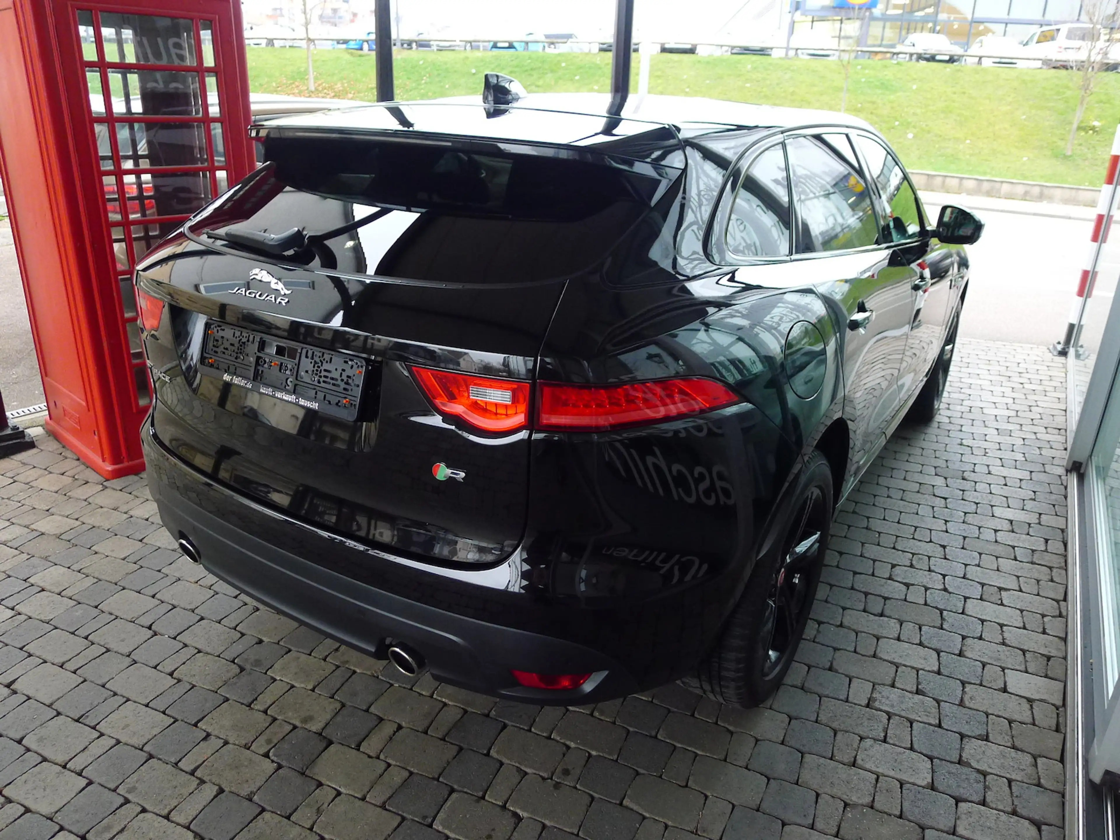 Jaguar F-Pace 300 AWD R Dynamic Voll/Voll/perfekt!! — photo 4