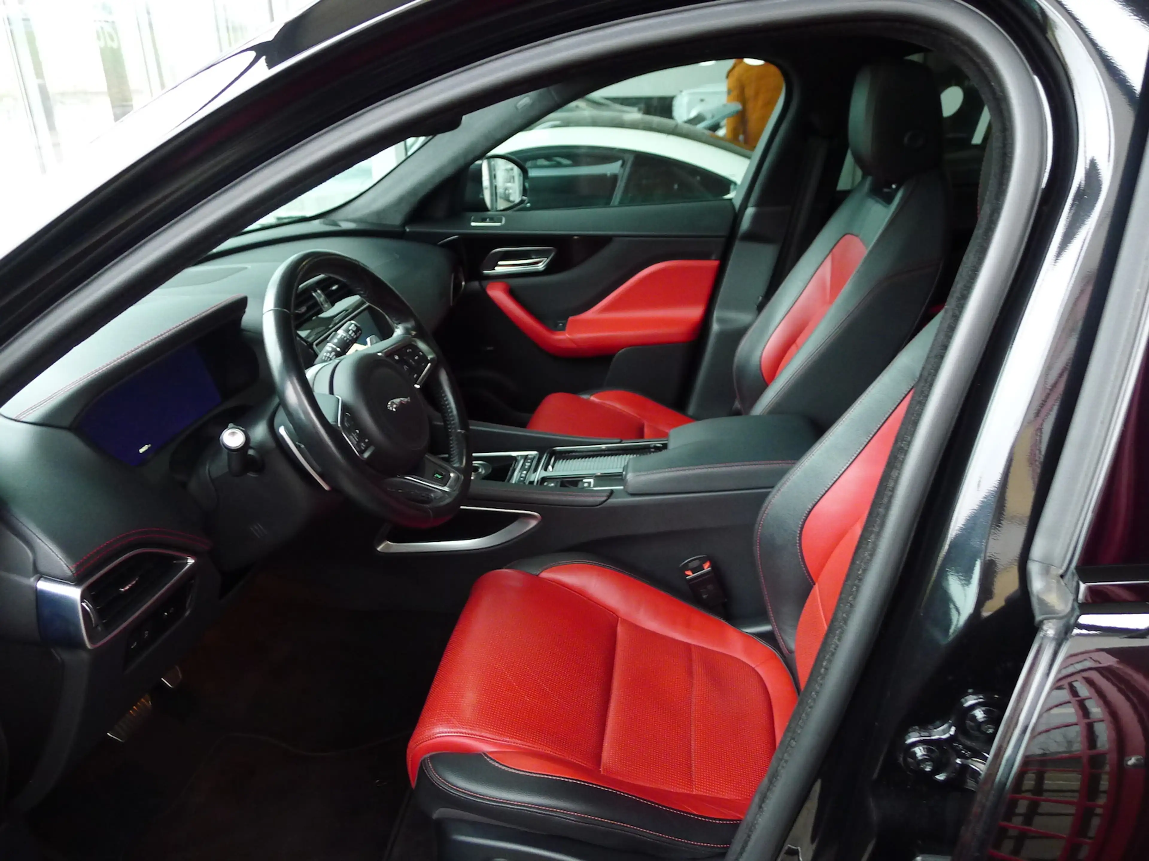 Jaguar F-Pace 300 AWD R Dynamic Voll/Voll/perfekt!! — photo 6
