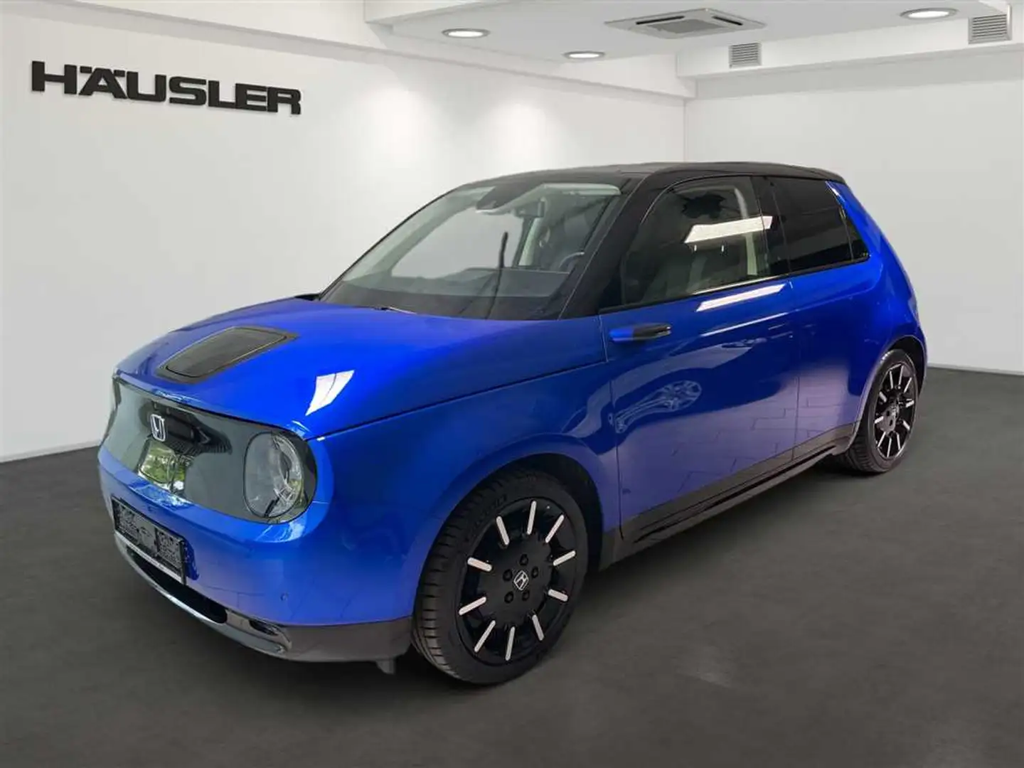 Honda e Advanc Ldr Panoramadach LED Blau - 1