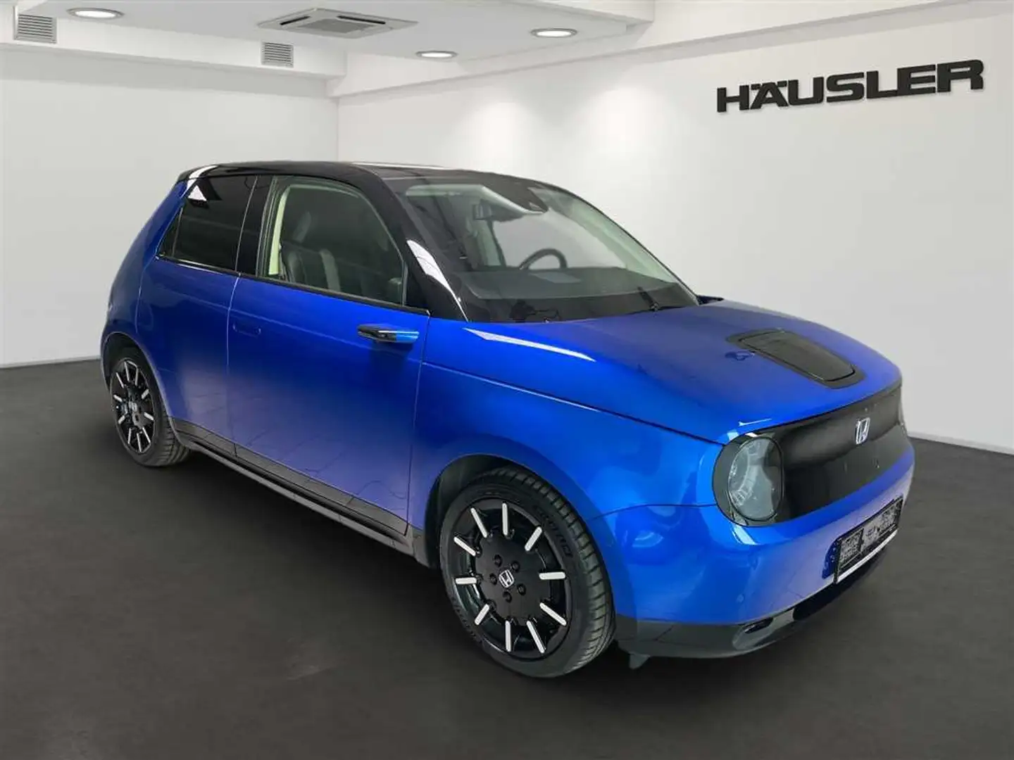 Honda e Advanc Ldr Panoramadach LED Blau - 2
