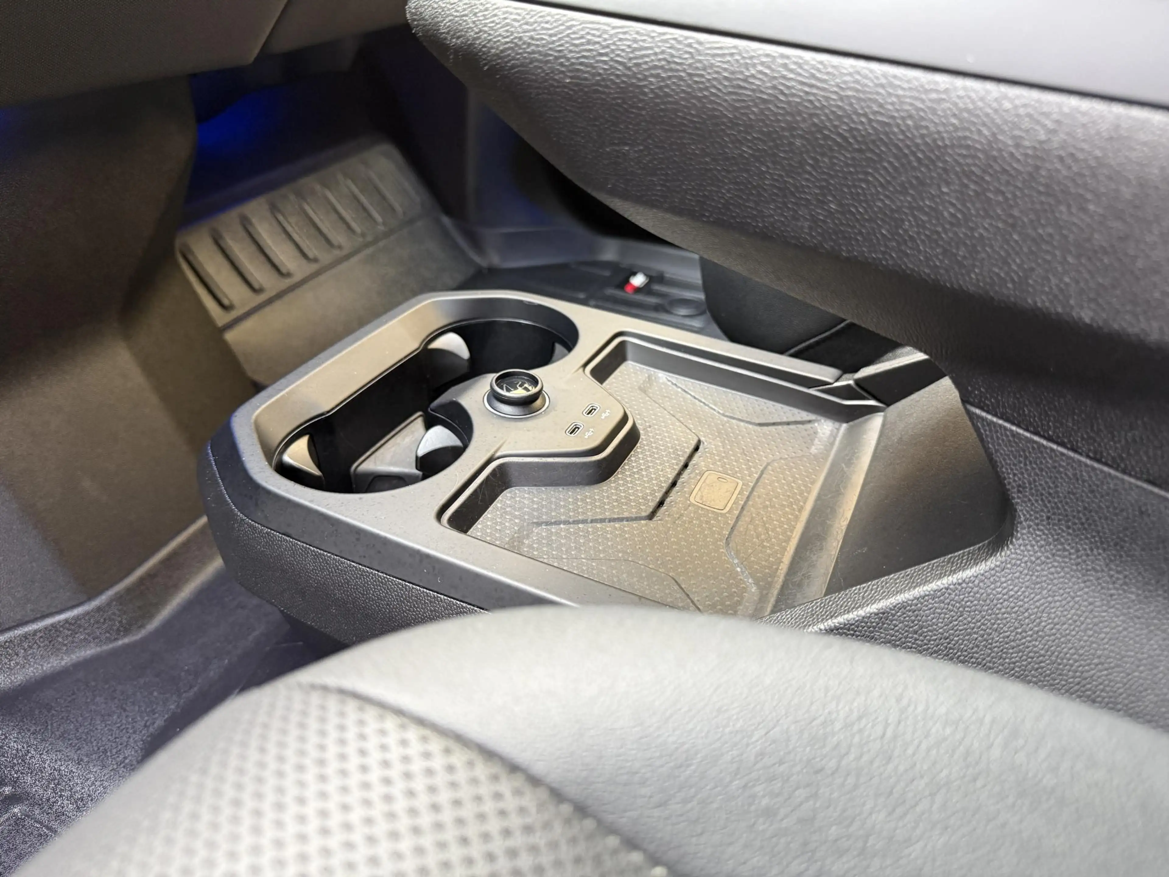BMW iX xDrive40 Sportpakket 77kWh | SOH 98% | Sky Lounge — photo 32