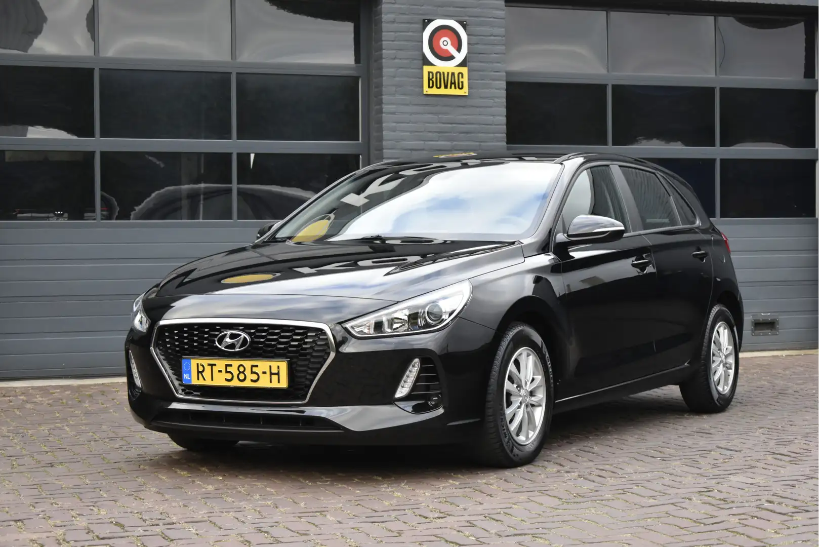 Hyundai i30 1.0 T-GDI Comfort Zwart - 2