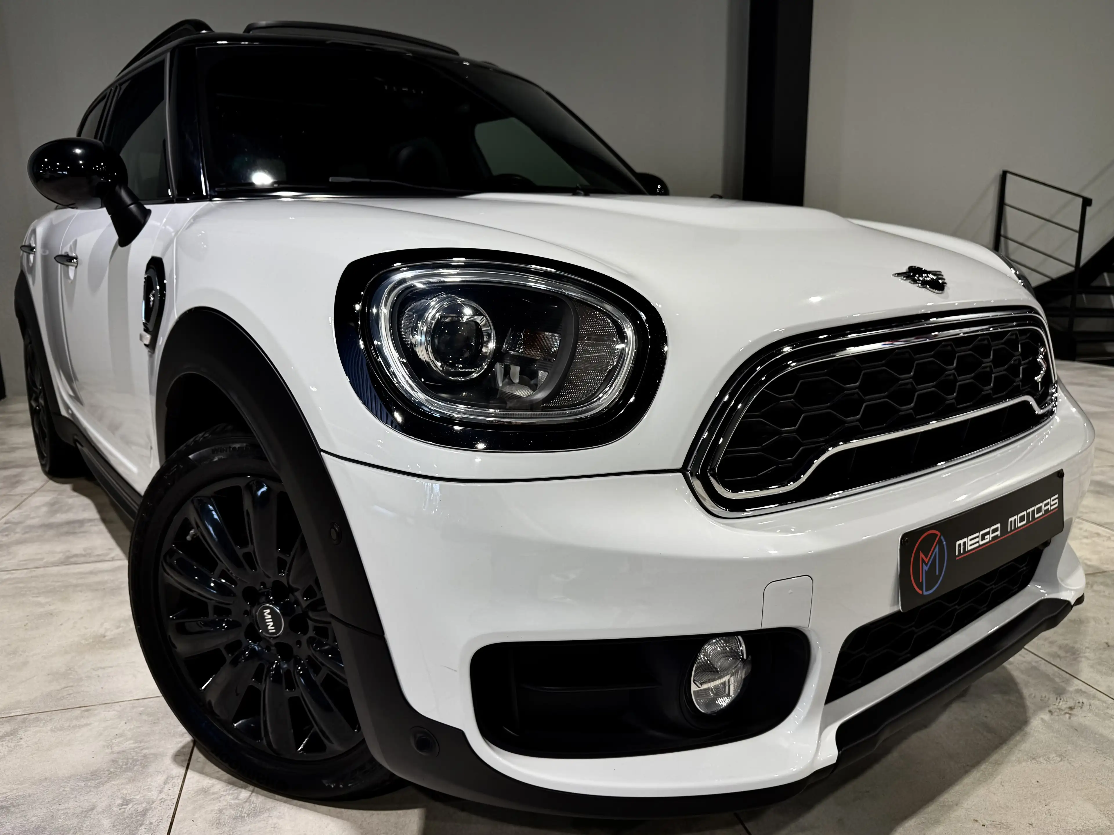 MINI Cooper S Countryman 2.0i TURBO 163CV ALL4 B.AUTO NAVi PANO CUiR JA18"