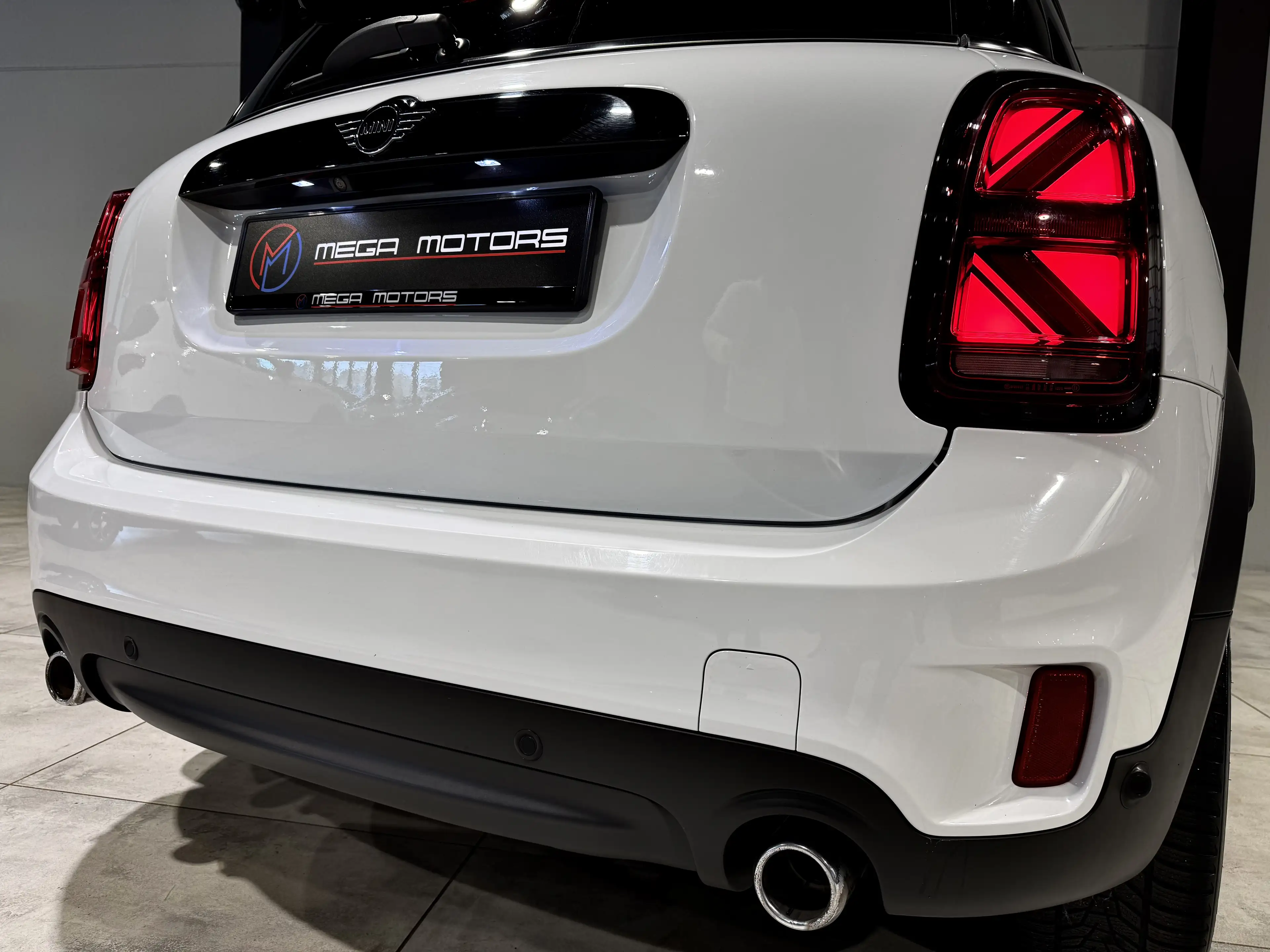 MINI Cooper S Countryman 2.0i TURBO 163CV ALL4 B.AUTO NAVi PANO CUiR JA18" — photo 8