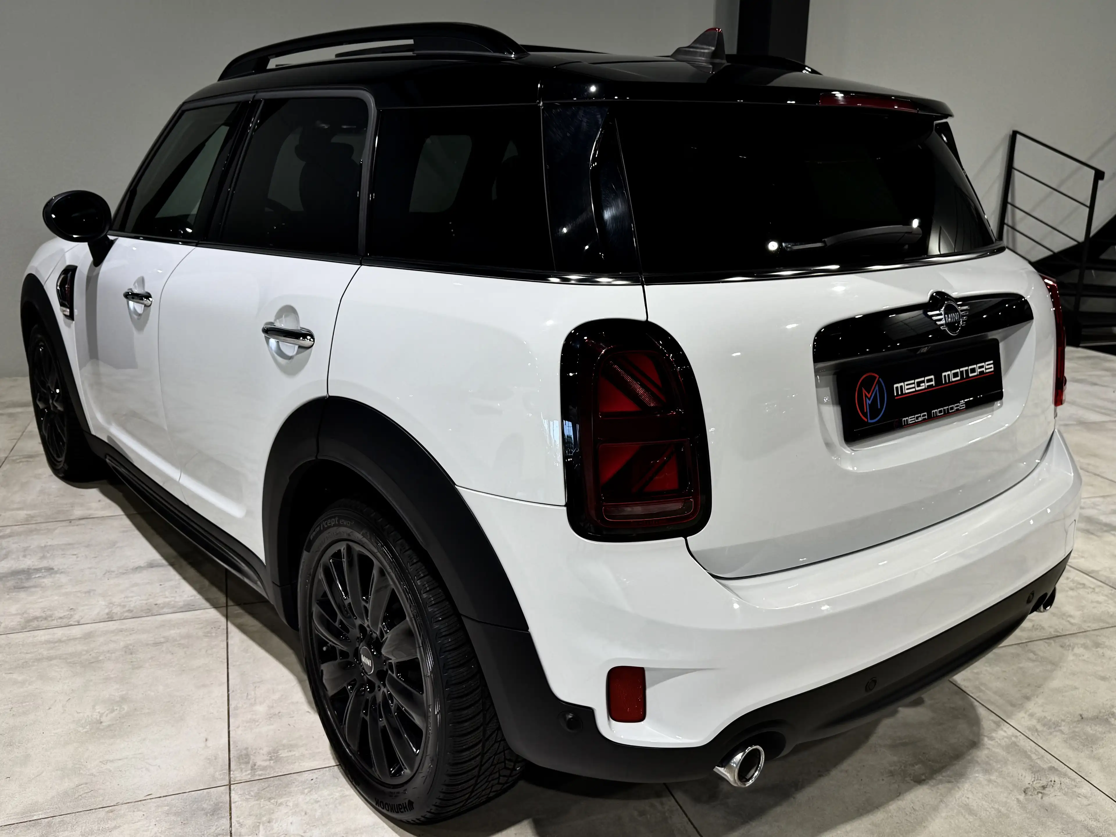 MINI Cooper S Countryman 2.0i TURBO 163CV ALL4 B.AUTO NAVi PANO CUiR JA18" — photo 2
