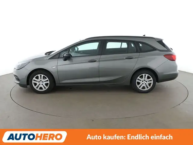 Opel Astra view 3