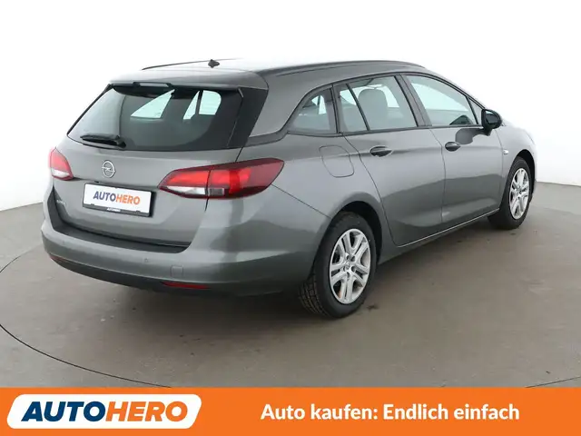 Opel Astra view 6