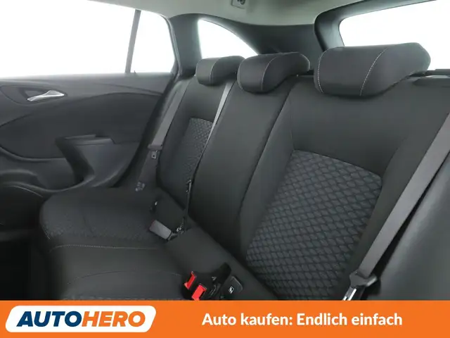 Opel Astra view 14
