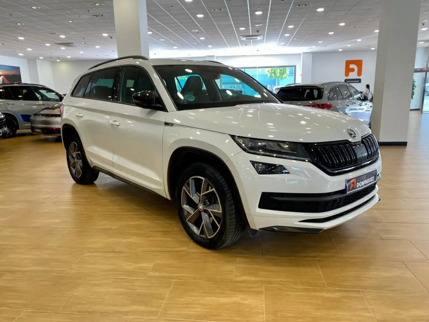 Skoda Kodiaq 2.0TDI AB tech Sportline 4x2 DSG 110kW Blanco - 2