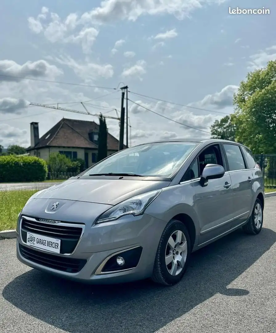 Peugeot 5008 1.6 HDI 115ch STYLE 7 PLACES Gris - 1