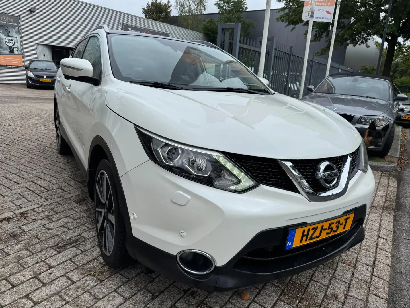 Nissan Qashqai 1.2 Premier Edition panorama, cruise, elec pakket, Blanc - 2