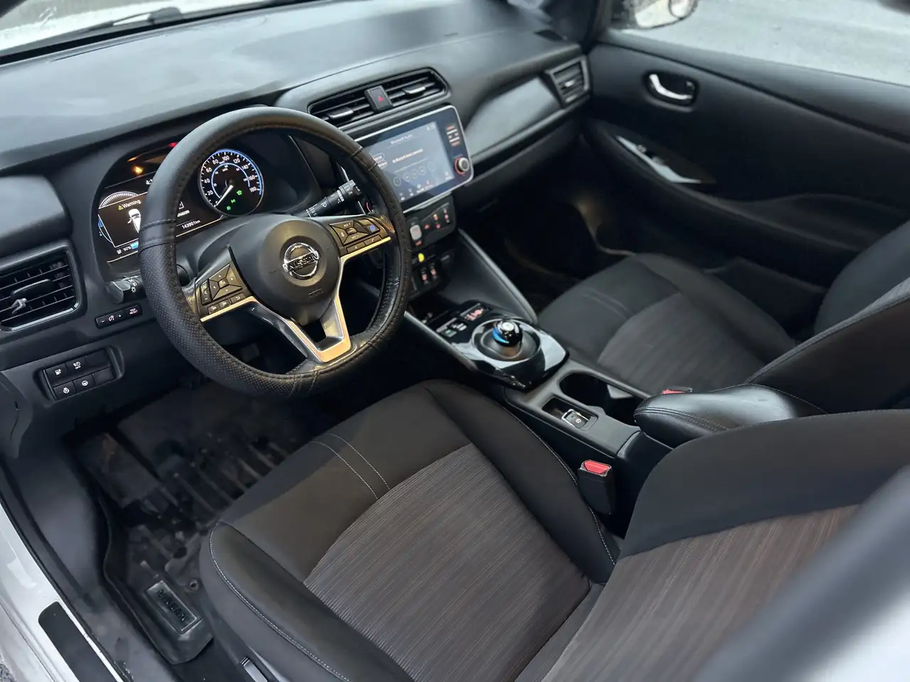 Nissan Leaf снимка Nissan Leaf