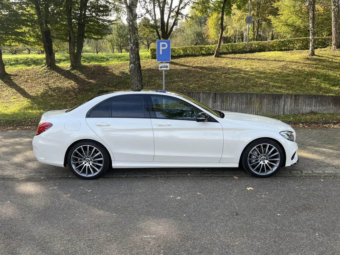 Mercedes-Benz C 400 C 400 4Matic AMG Weiß - 2