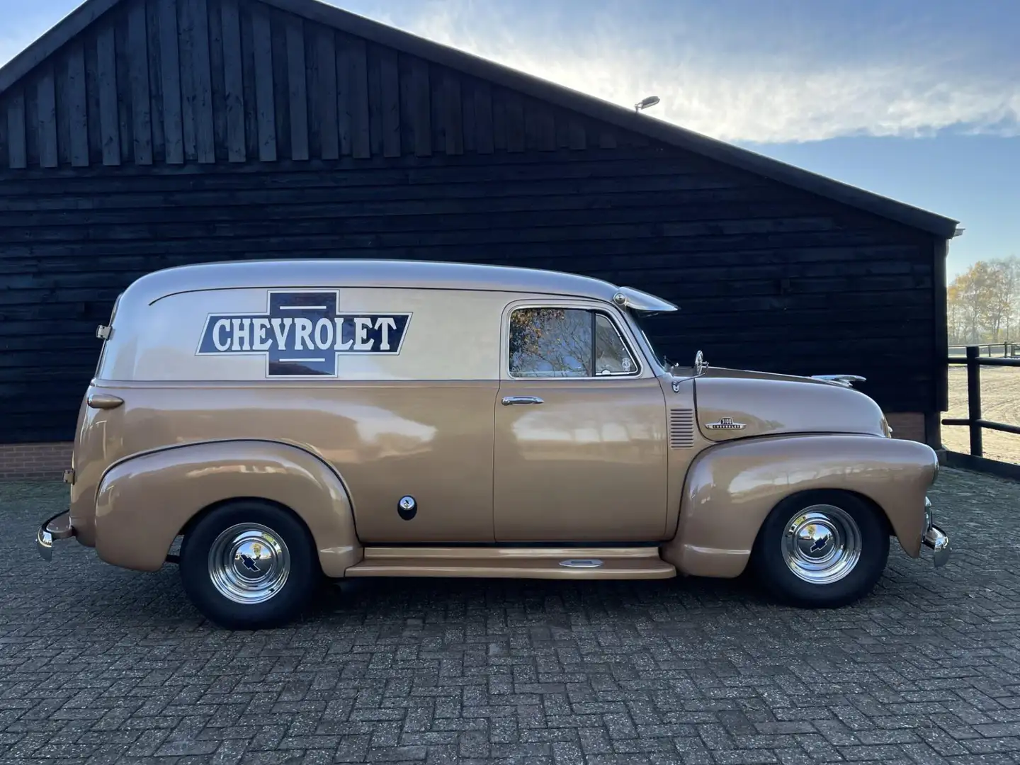 Chevrolet Panel Van V8 Automaat, gerestaureerd, NL kenteken Коричневий - 2