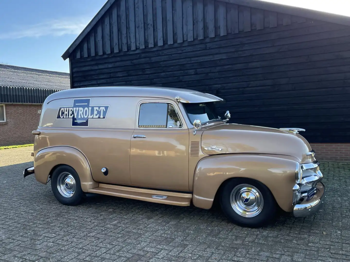 Chevrolet Panel Van V8 Automaat, gerestaureerd, NL kenteken Коричневий - 1