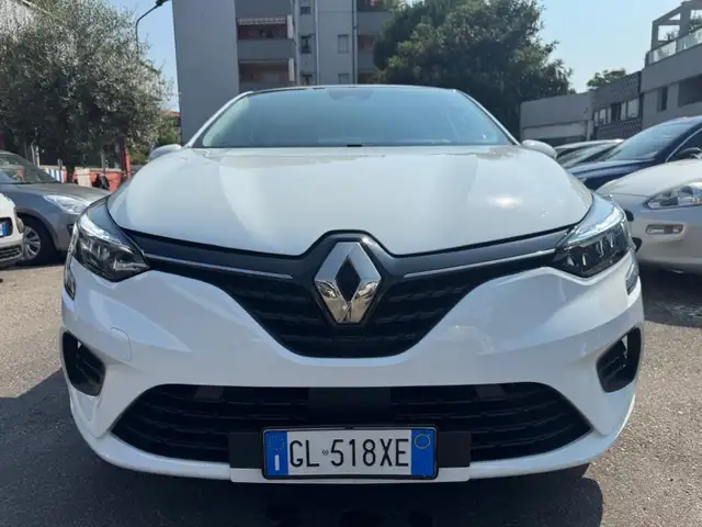 Renault Clio view 4