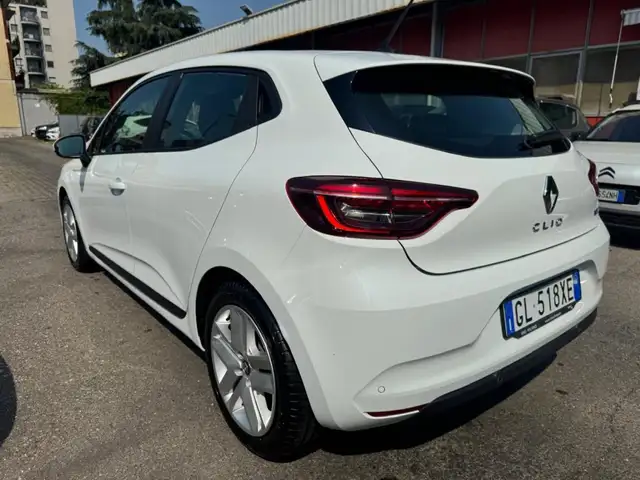 Renault Clio view 6