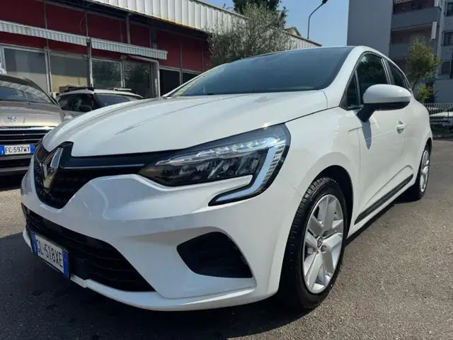 2022 Renault Clio in White for sale