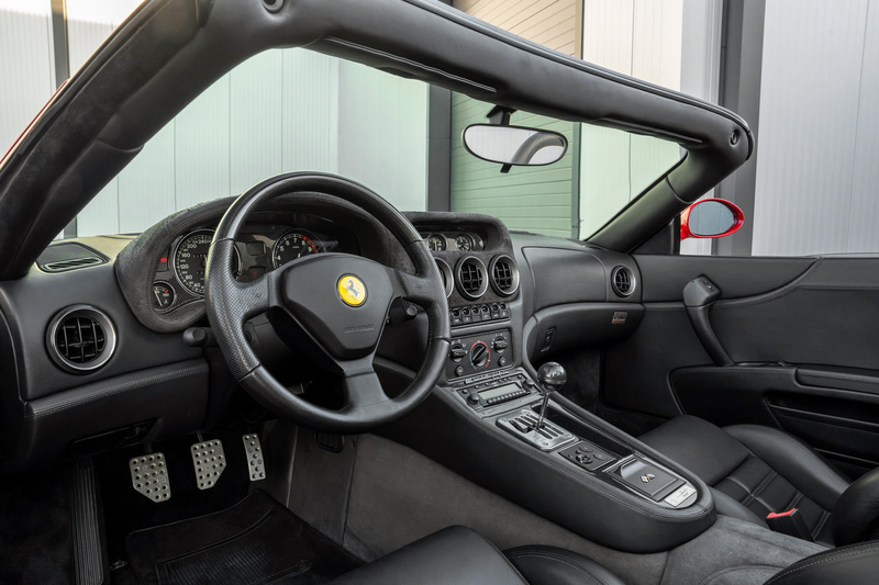 Ferrari 550 Barchetta Pininfarina - Rosso Corsa - 1 of 448 — photo 3