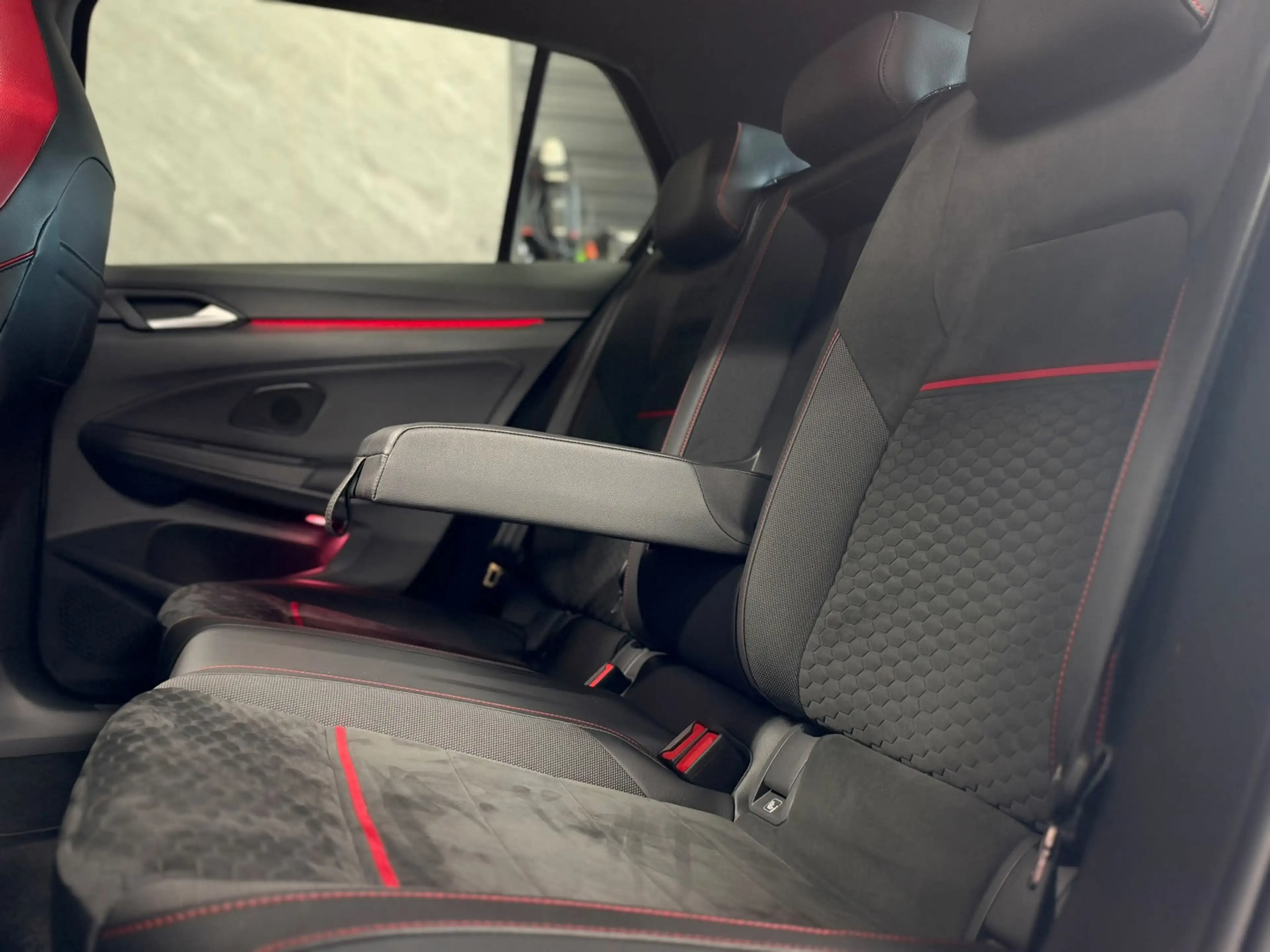 Volkswagen Golf GTI 2.0 TSI Clubsport 45 Jahre|Pano|CAM|H&K|IQ|Keyless — photo 33