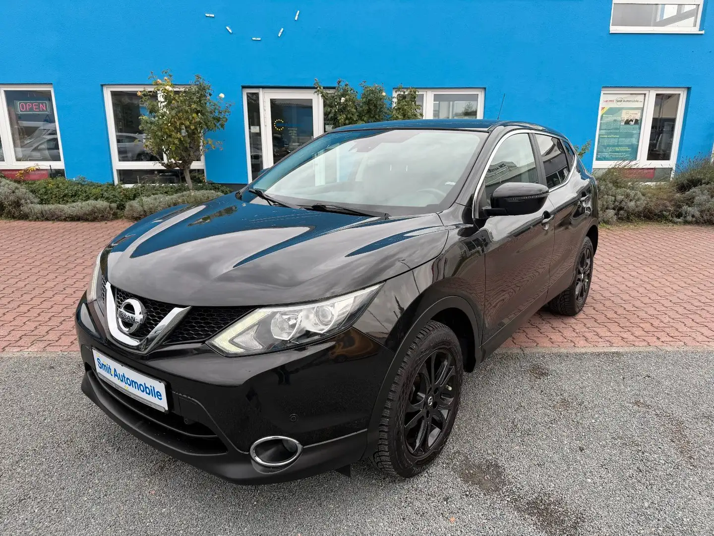 Nissan Qashqai Acenta 1,5 dCi Schwarz - 1