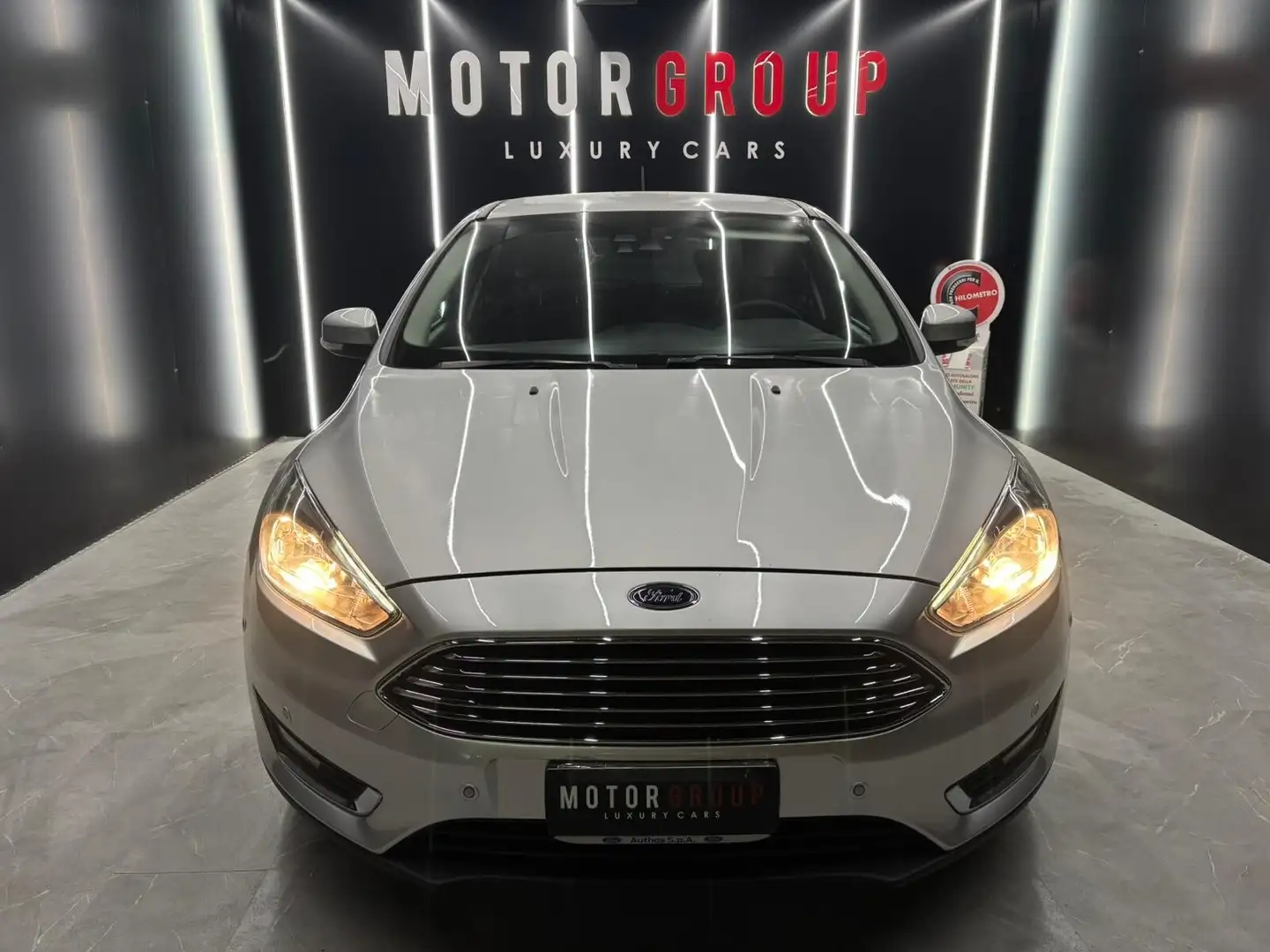 Ford Focus Focus 1.5 TDCi 95 CV Start&Stop Titanium Gris - 2