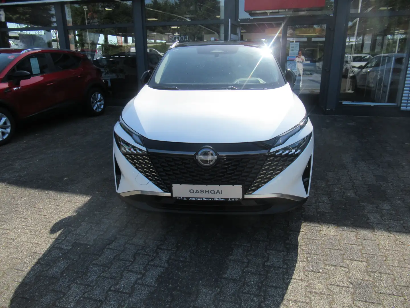 Nissan Qashqai 1.3 DIG-T MHEV Xtronic N-Connecta PANO WP KP Weiß - 1