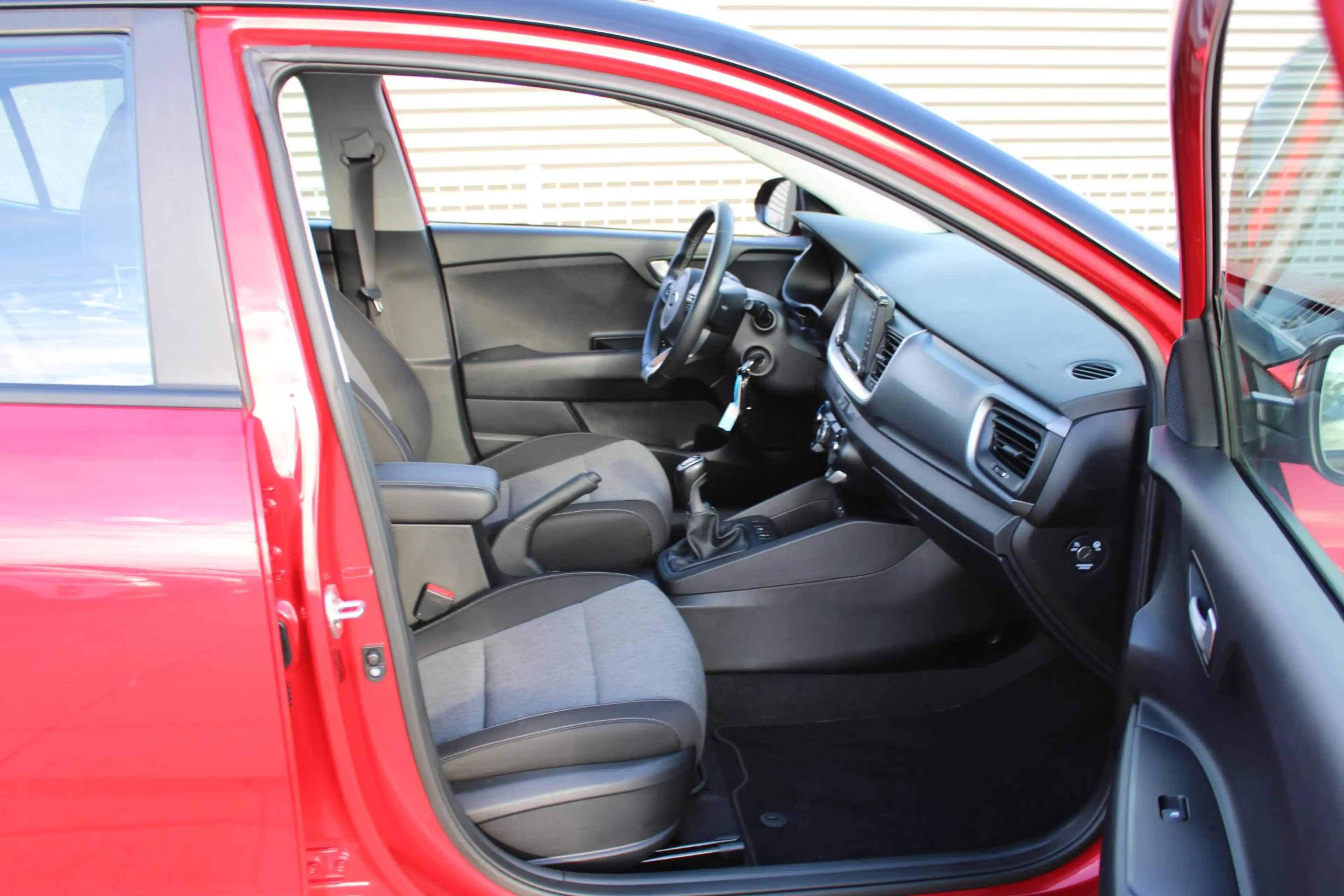 Kia Stonic 1.0 T-GDi Dynamic plus camera / Trekhaak / 41.000K — photo 10