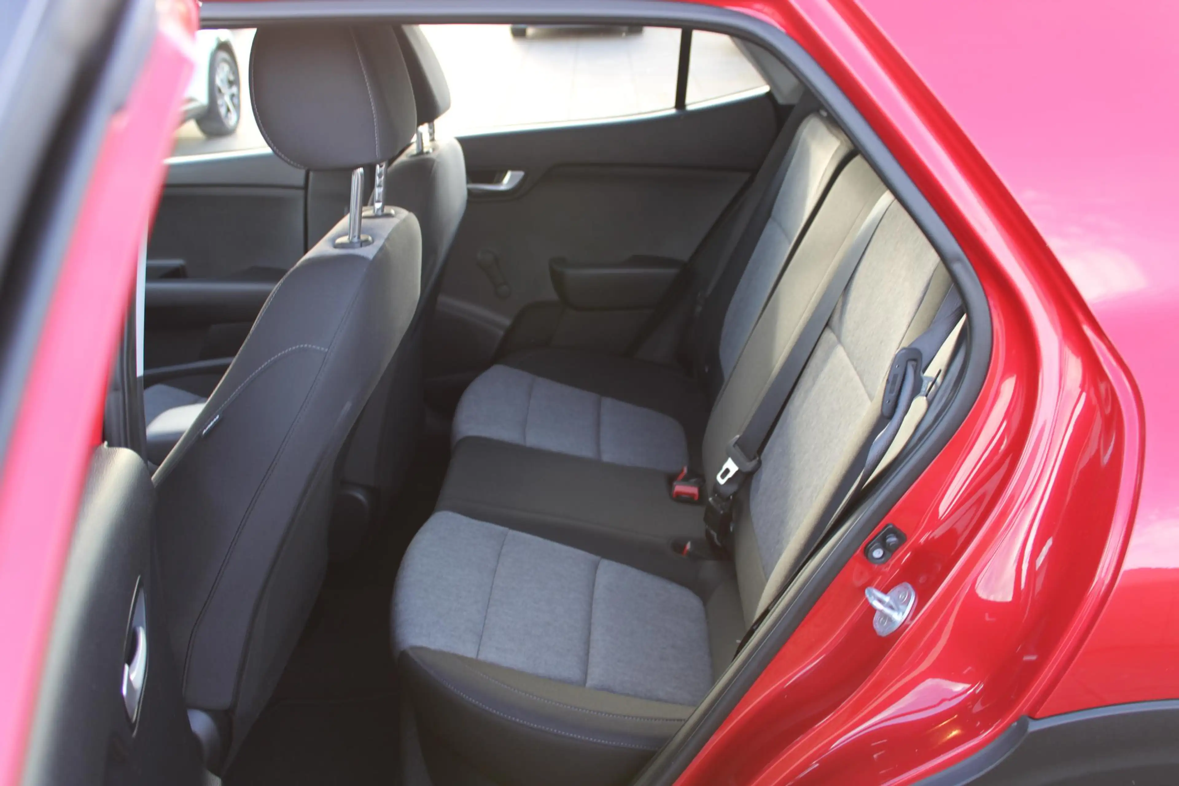 Kia Stonic 1.0 T-GDi Dynamic plus camera / Trekhaak / 41.000K — photo 15