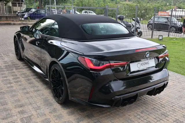 BMW M4 view 9