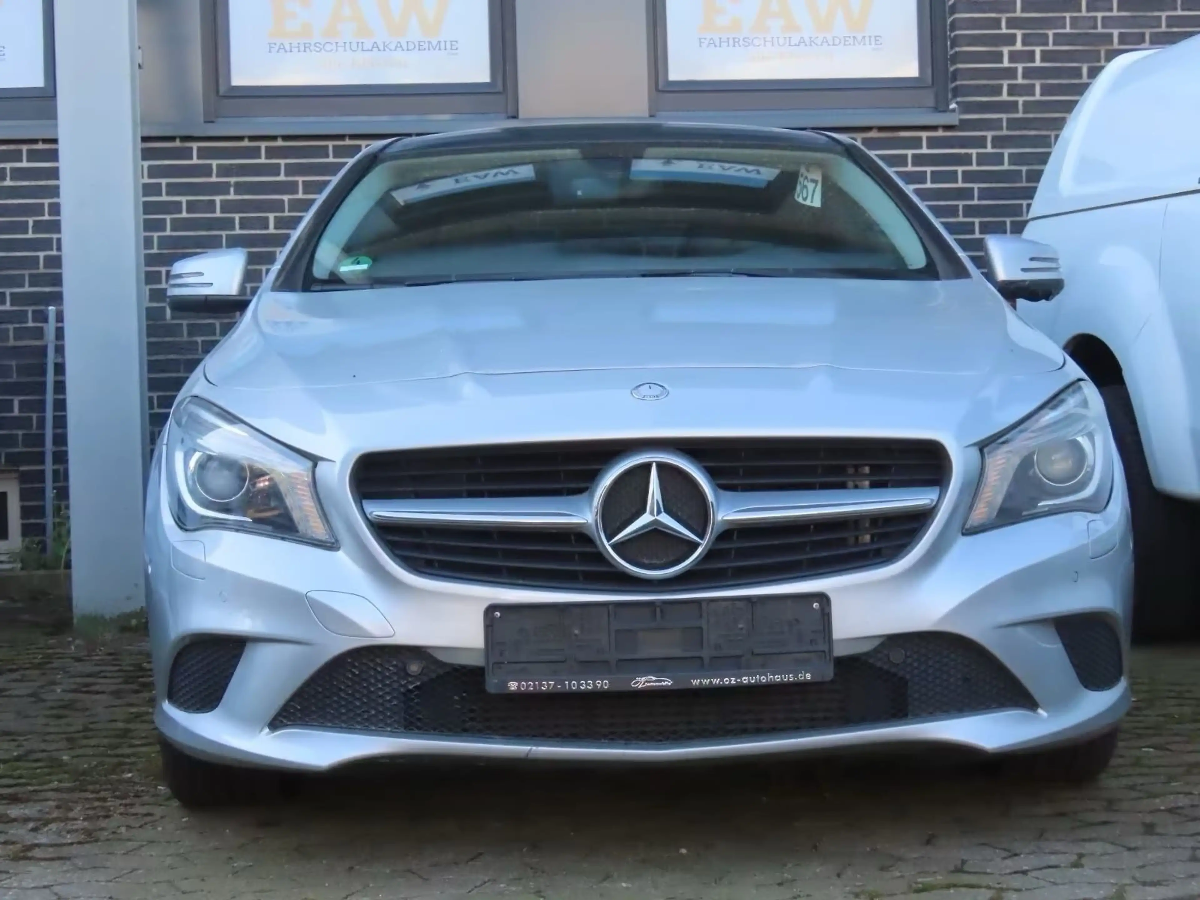Mercedes-Benz CLA 200 Edition 1 Autom. Leder Klima — photo 2