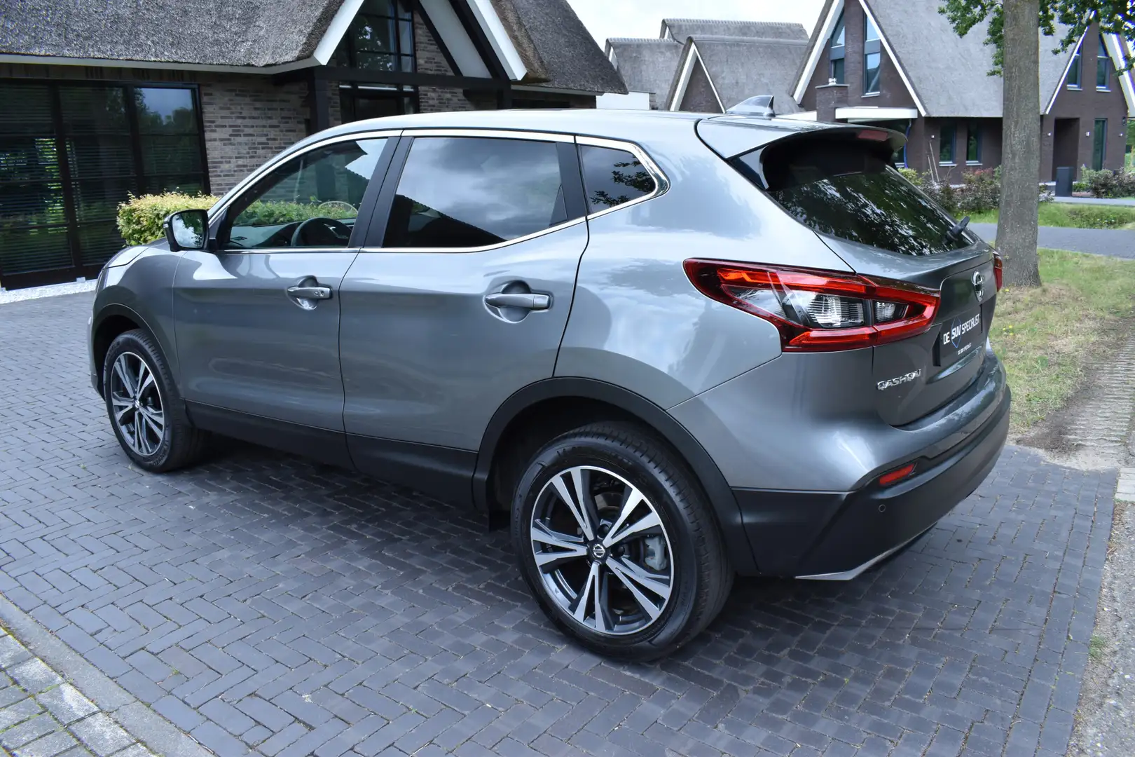 Nissan Qashqai 1.2 N-Vision AUT. SLÉCHTS 11DKM! NIEUWSTAAT! Gris - 2