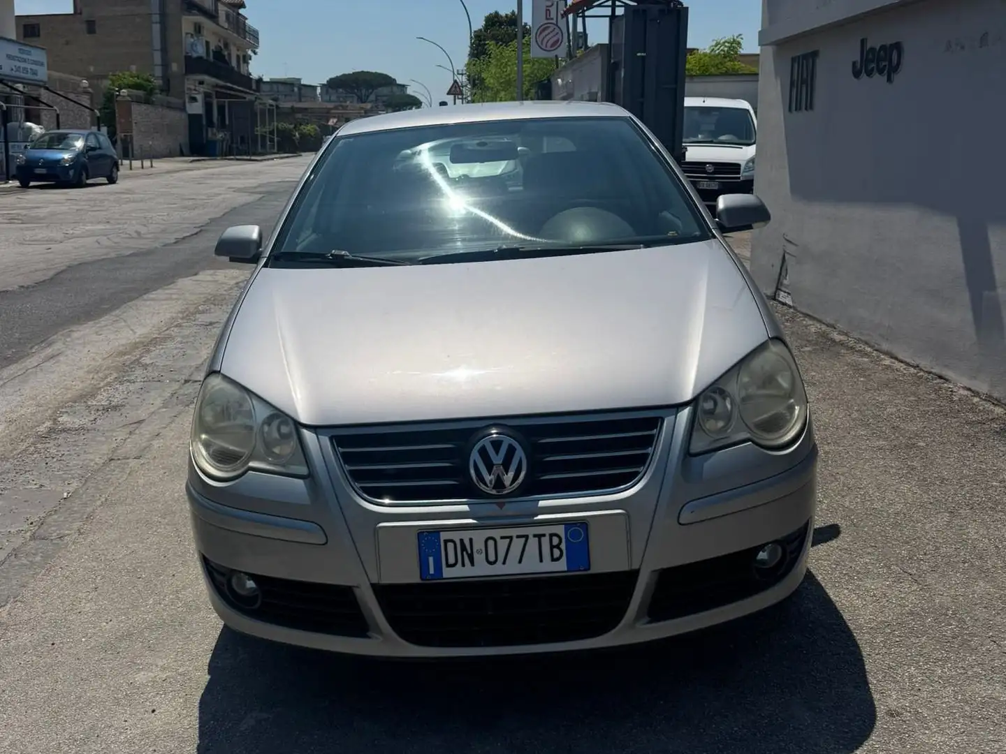 Volkswagen Polo Polo IV 2005 5p 1.4 tdi Sportline 80cv Grigio - 1